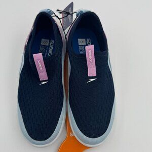 NWT Speedo Pull On Navy and Pink Water Shoes Size 13 - 1 (Juniors)